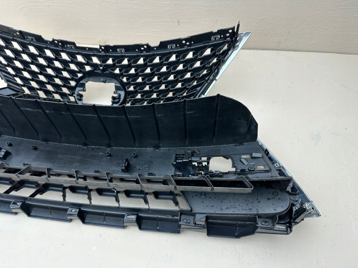 LEXUS RX 4 IV LIFT 19R- GRILLE CALANDRE PARE-CHOCS AVANT 53101-48A00