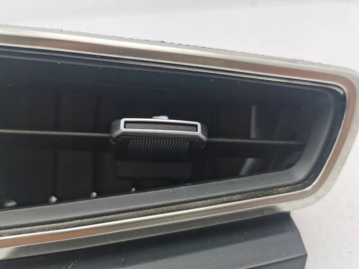 TOYOTA COROLLA E210 E21 2020 DROITE CÔTÉ GRILLES CONDUIT D'AIR