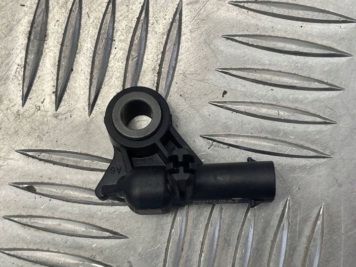 TESLA OE 1473447-00-B MODÈLE Y CAPTEUR COUP DE COLLISION