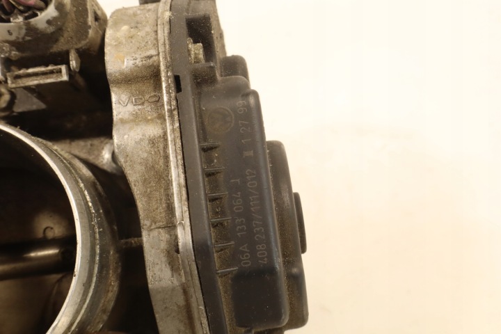 PAPILLON DES GAZ SEAT TOLEDO II 1.6 06A133064J