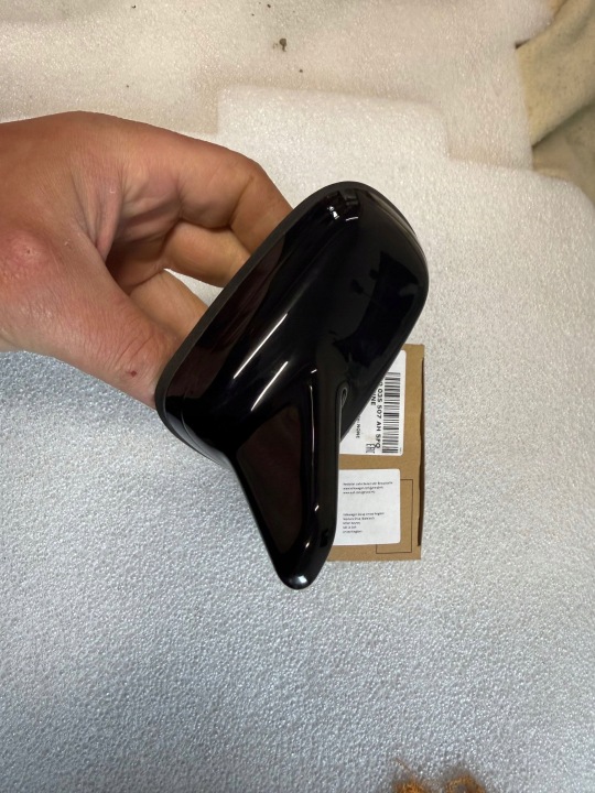 ANTENNE RADIO VOLKSWAGEN PASSAT B8 5Q0035507AH