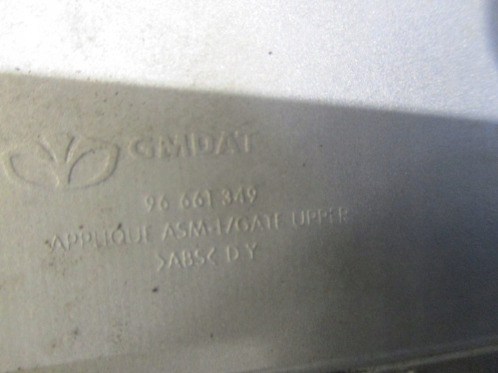 SPOILER SPOILER COUVERCLES DE COFFRE COUVERCLES DE COFFRE ARRIÈRE TROISIÈME LANTERNE STOP ANTARA 92U C105