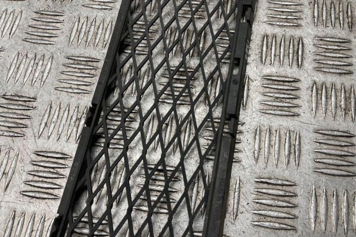 GRILLE PARE-CHOCS CENTRALE BMW 3 COUPÉ (E92) 7128234 2.99L DIESEL 2007