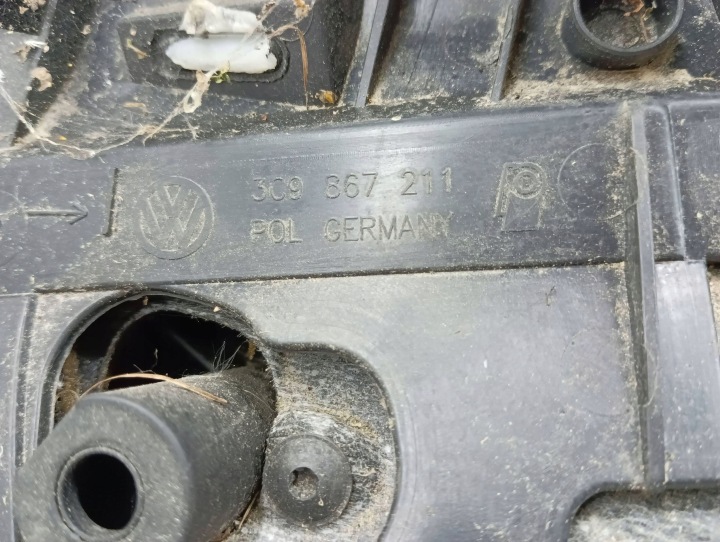 VOLKSWAGEN PASSAT B6 2010 GAUCHE CÔTÉ CARDAN BRODERIE PORTES ARRIÈRE