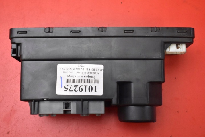 POMPE CENTRAL SERRURE 2108002248 MERCEDES E-KLASA W210 UNIVERSEL LIFT 99-02