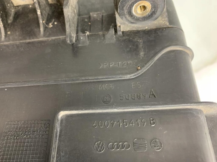 SUPPORT BATTERIE SEAT CORDOBA 1.9 TDI 03 R 6Q0915419B