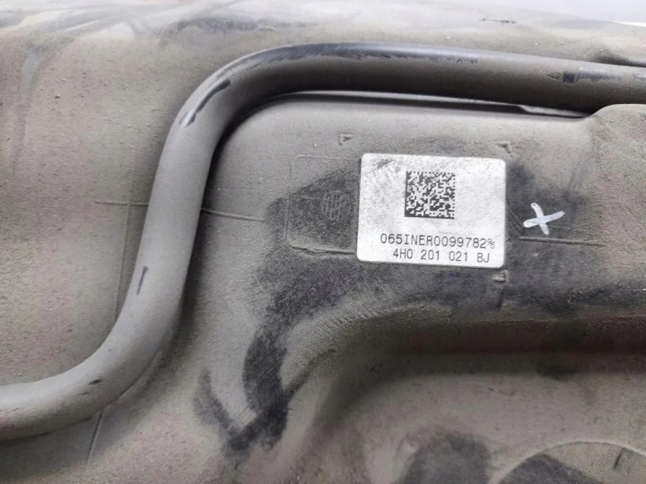 RÉSERVOIR CARBURANTS AUDI A8 D2 (4D2, 4D8) 4H0201021BJ 4.2L GASOLINE 2012
