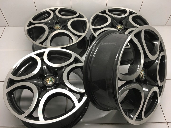 LLANTAS 17 ALFA ROMEO MITO OEM PERFECTO COMO NUEVO 4X98 