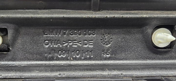 MINI F60 MOULURE MONTANTS AVANT DROITE 7390103