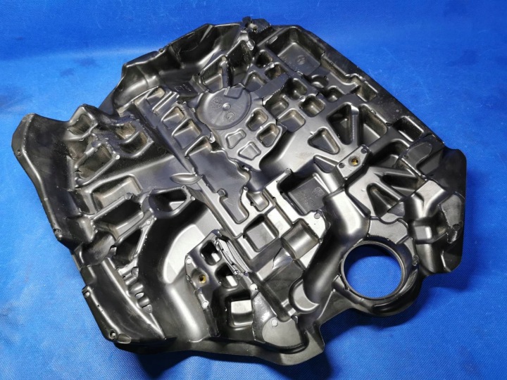 COUVERCLE PROTECTION SUPÉRIEURE MOTEUR ORIGINAL AUDI A3 8Y 06Q103925L