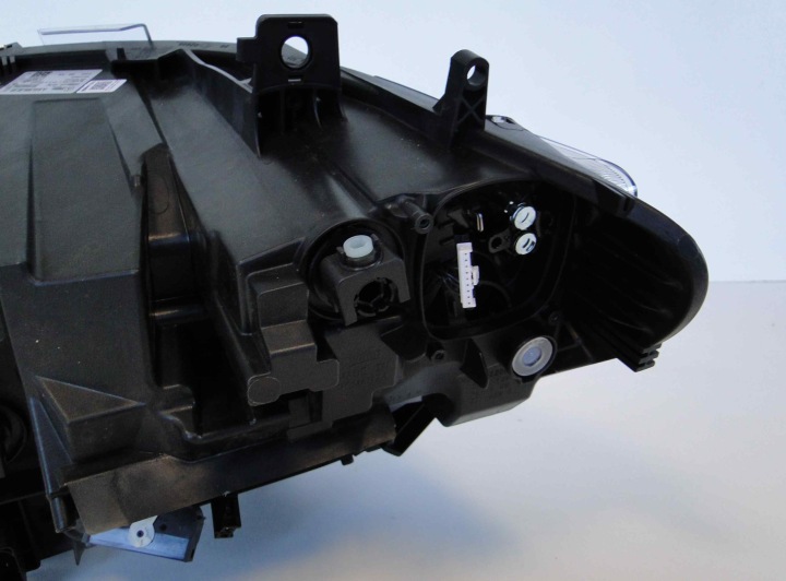 MERCEDES SPRINTER W910 910 PHARE DROITE LED HP