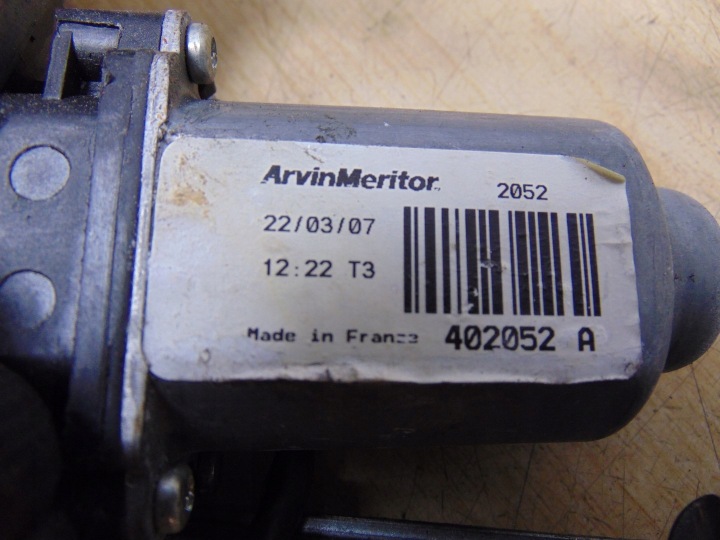 MÉCANISME VITRES ÉLECTRIQUE DROIT ARRIÈRE NISSAN QASHQAI J10 EUROPE 402052A