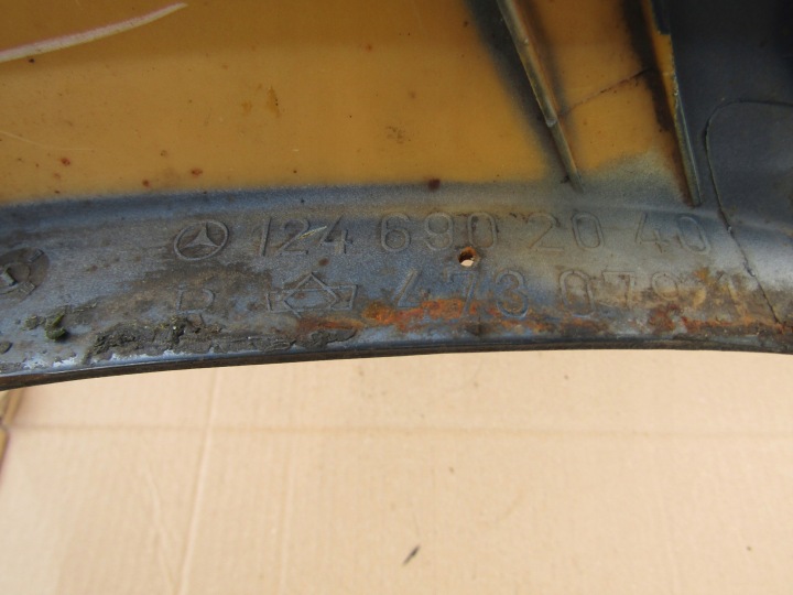 22 MERCEDES W124 CHROME DROITE MOULURE LARGE GARDE-BOUE DROIT ARRIÈRE