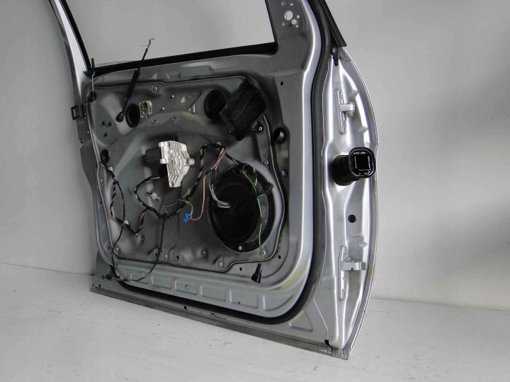 MERCEDES W245 245 INSERT PORTES GAUCHE AVANT SERRURE