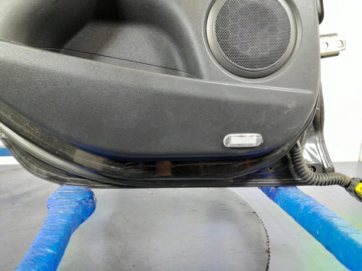 RENAULT MEGANE III HAYON PORTES ARRIÈRE GAUCHE NV676