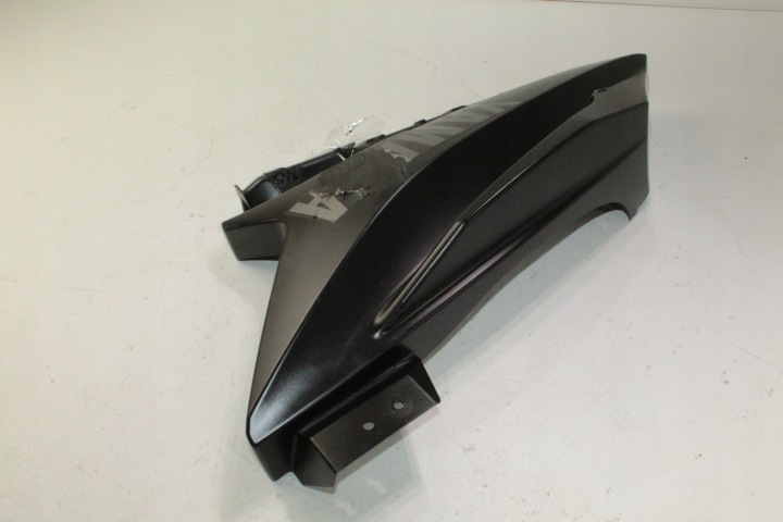 YAMAHA YZF 125 DÉFLECTEUR D'AIR INFÉRIEURE 5D7-F835J