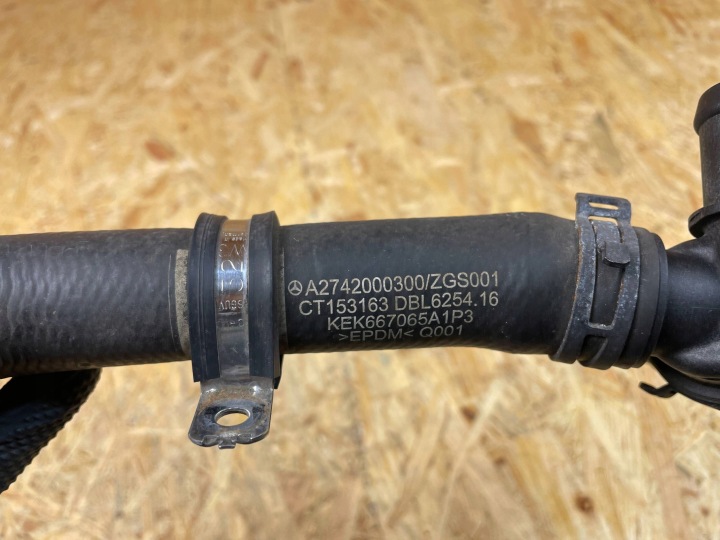 TUYAU TUYAU FIL EAU MERCEDES W205 W253 W213 A2742000300