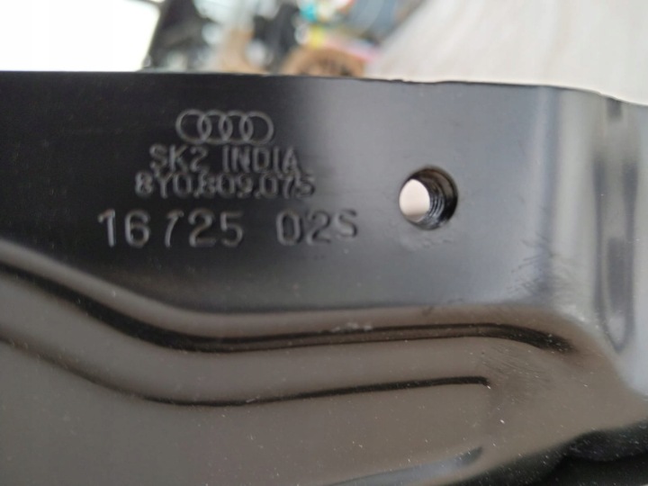 AUDI A3 8Y SEUIL POTEAU GAUCHE 20- NEUF ORIGINAL