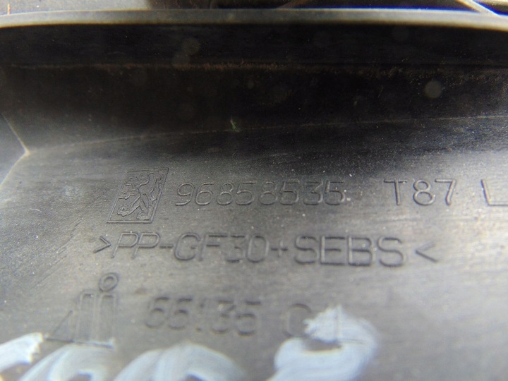 MOULURE PARE-BRISE CÔTÉ GAUCHE PEUGEOT 5008 1 93867921
