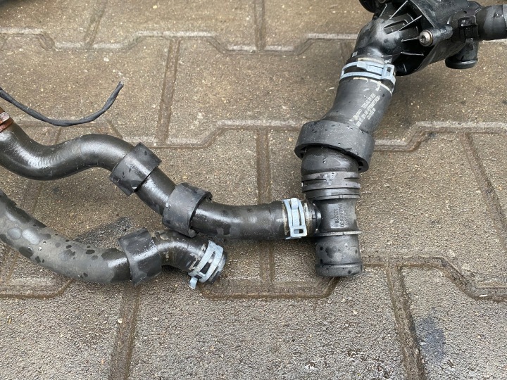 VW POLO 6R 1.6 TDI CAY 6R0121070N CONDUITES DE DÉRIVATION REFROIDISSEMENT EAU