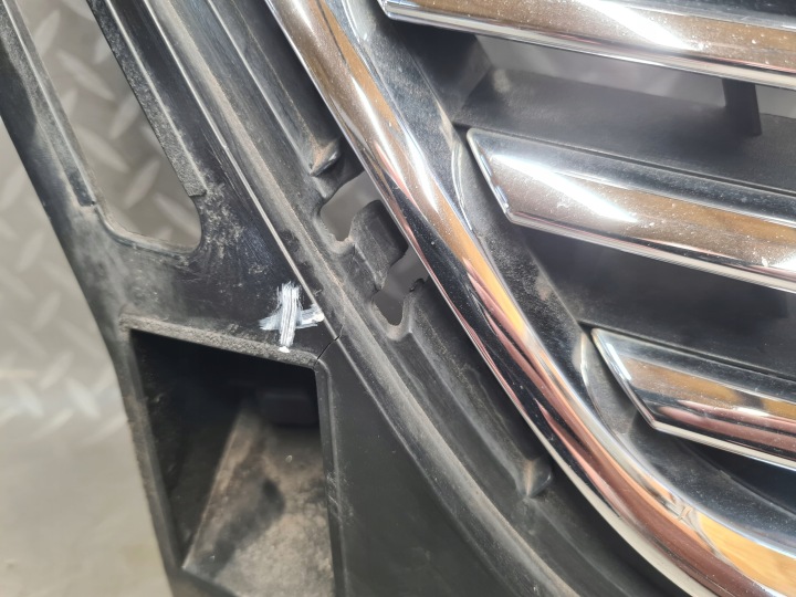 CALANDRE GRILLE LOGO CHROME PARE-CHOCS MERIVA II B ORIGINAL 2010-2014