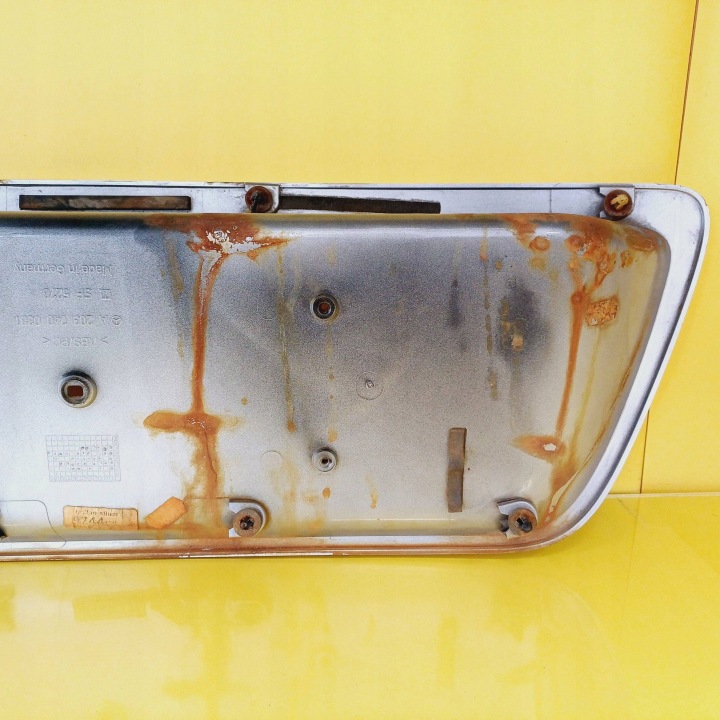 CACHE COUVERCLES DE COFFRE COUVERCLES DE COFFRE MERCEDES-BENZ C W203 UNIVERSEL A2037400381 NR57