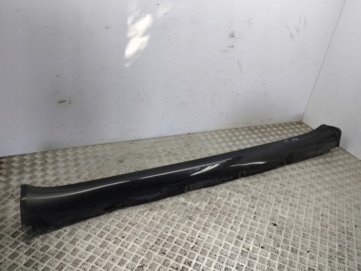 REVÊTEMENT SEUIL DROITE CÔTÉ MASERATI QUATTROPORTE