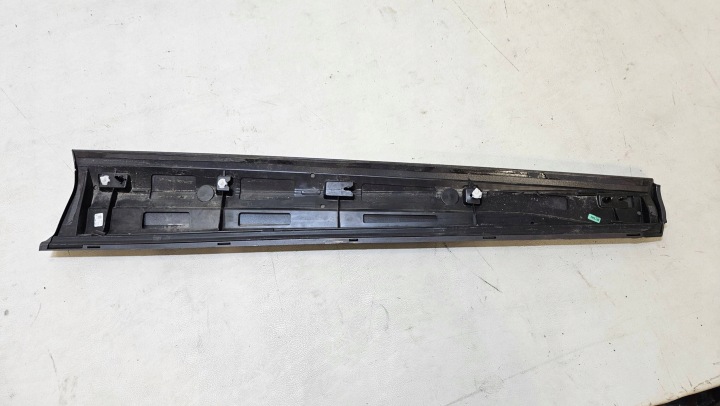 MOULURE PORTES GAUCHE AVANT CUPRA FORMENTOR 5FF854939B