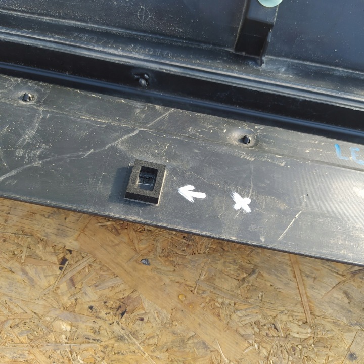 LEXUS UX 20- MOULURE PORTES DROIT AVANT AVANT 75071-76010