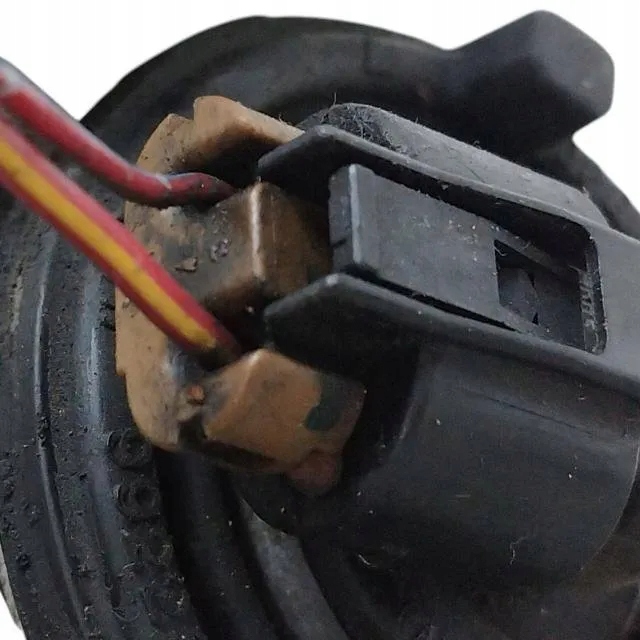 PHARE DROITE AVANT TOYOTA COROLLA VERSO (_E12_) 12V21W 1.8L GASOLINE 92KW