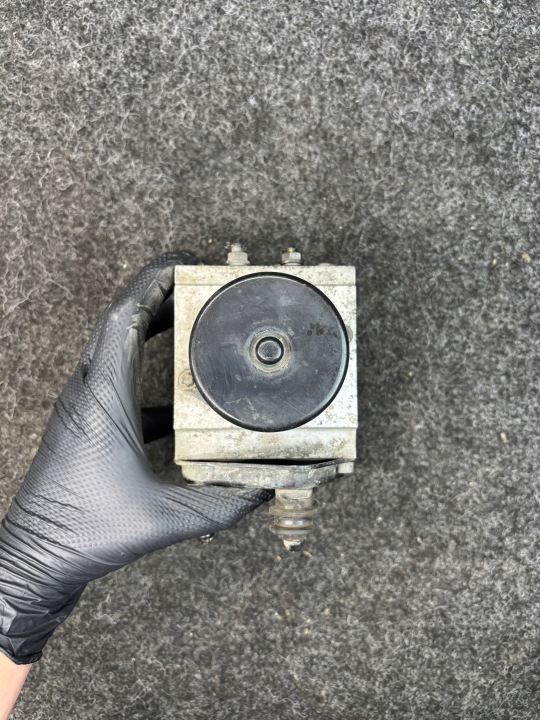 POMPE ABS VW PASSAT B6 2.0 TDI 3C0614095S