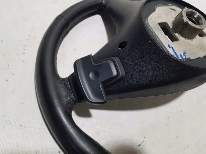VOLANT MERCEDES W207 W204 PALETTES 2074603303