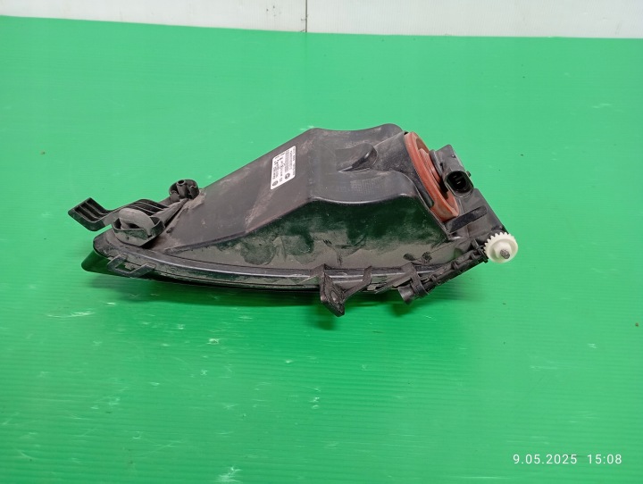 VOLKSWAGEN GOLF VII PHARES ANTIBROUILLARD DROIT AVANT 5G0941662