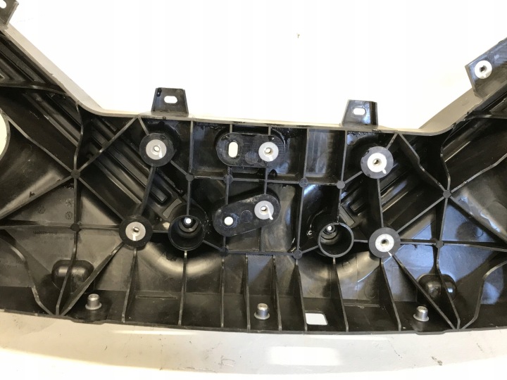 TESLA MODÈLE Y PANNEAU AVANT RENFORCEMENT AVANT