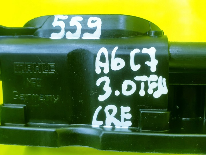 COUVERCLES DE COFFRE COLLECTEUR ADMISSION DROIT A6 C7 A7 Q5 A8 S4 B8 Q7 3.0 TFSI CRE 06E133110AT