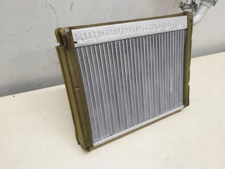 RADIATEUR RÉCHAUFFEURS PORSCHE CAYENNE (92A) 7P0819031 4.8L GASOLINE 368KW