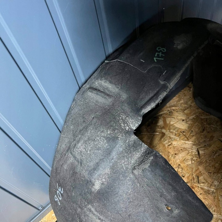 AUDI A5 8T PASSAGE DE ROUE GAUCHE AVANT GAUCHE AVANT OE 8T0853887F