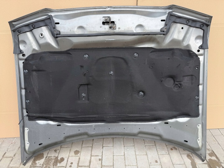 CAPOT AVANT CHRYSLER 300C 05-10