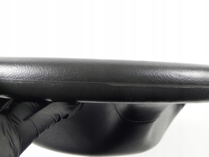 VOLANT PIANKOWA NOIRE PEUGEOT 307 01-08R. (04R.)