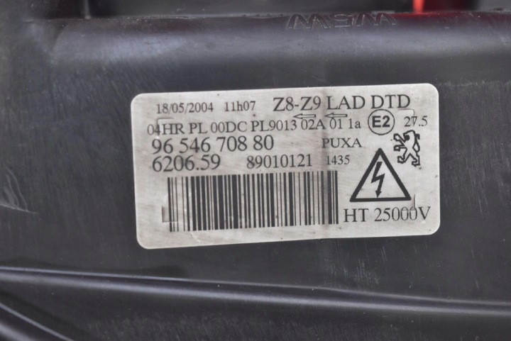PROJECTEUR DROIT PHARE AVANT XÉNON EUROPE 9654670880 PEUGEOT 607 1 I 00-04