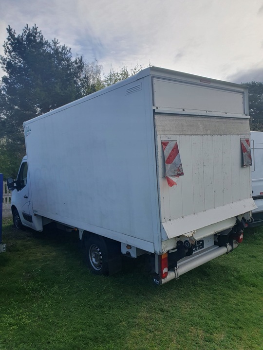 MONTAJE CONTENEDOR ELEVADOR DO RENAULT MASTER 3 2015 AÑO 