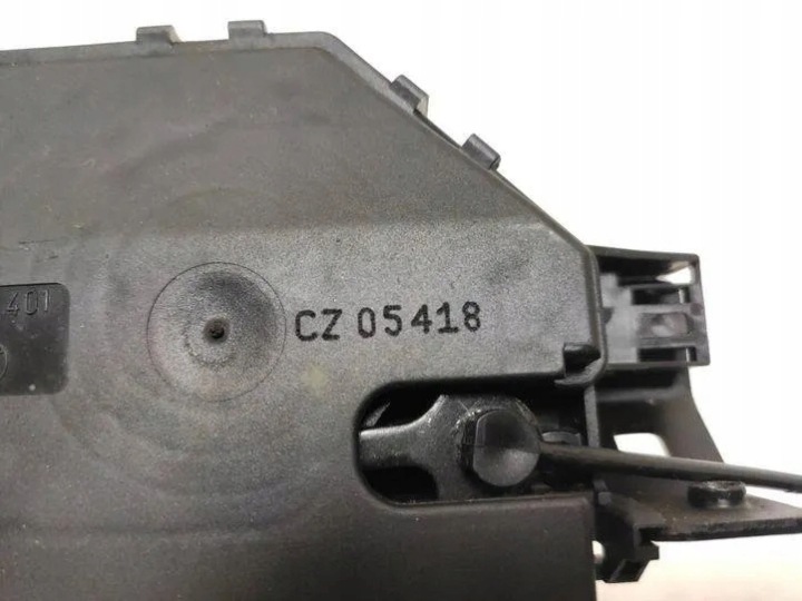 SERRURE COUVERCLES DE COFFRE COUVERCLES DE COFFRE BMW 1 (E87) 8196401 2.0L DIESEL 130KW 2008