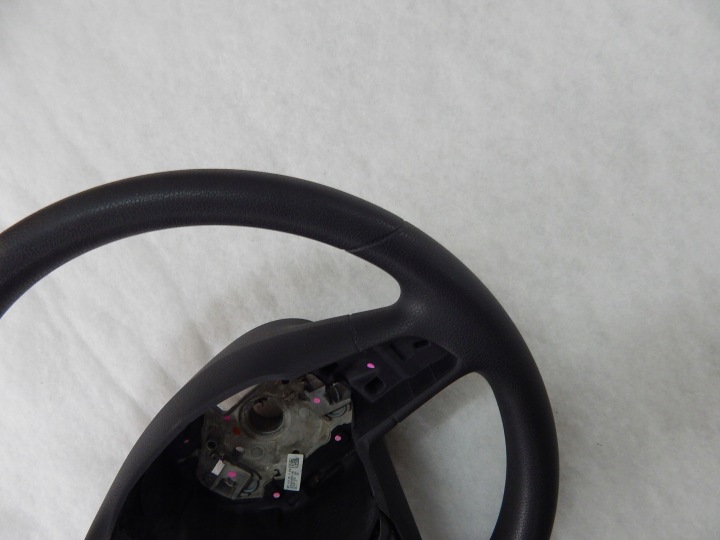 SEAT IBIZA V VOLANT ÉTAT EN TRÈS BON ÉTAT 5F0419091A
