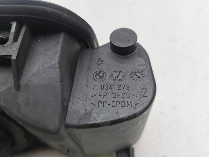 BMW 5 E60 E61 BOUCHON GOULOTTE DE REMPLISSAGE CARBURANTS 2005 7034279