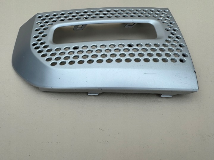 LAND ROVER DEFENDER L663 20R- GRILLE PARE-CHOCS DROIT AVANT L8B2-15B216-A