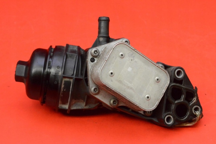 SUPPORT FILTRE HUILES A2701800810 MERCEDES CLA 250 C117 2.0 CGI 211KM 13-16