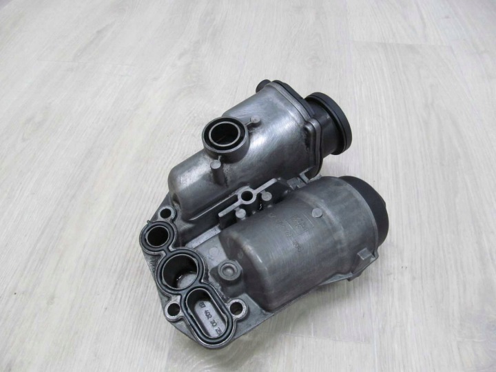 VOLVO S60 V70 S80 XC 2.4 D5 SUPPORT CHÂSSIS FILTRE HUILES 08642839