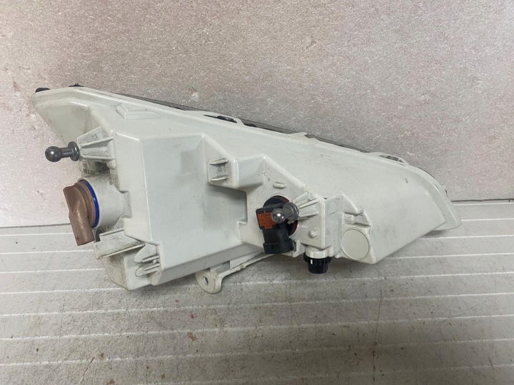 PHARES ANTIBROUILLARD GAUCHE FORD ECOSPORT II LIFT GN15-13B221-MB