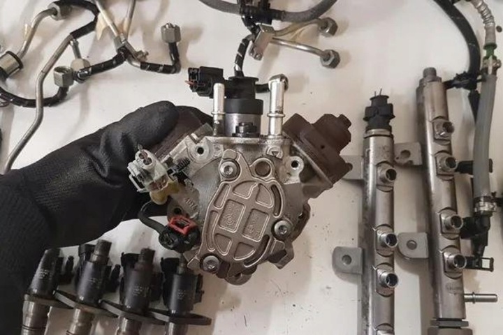 ENSEMBLE INJECTEURS JAGUAR XF (X250) 0445216028 3.0L GASOLINE 179KW 2011