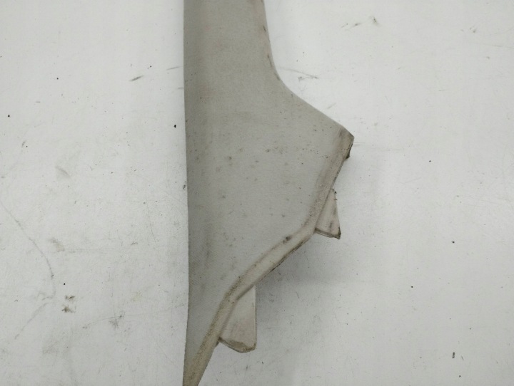 TOYOTA COROLLA VERSO AR10 2007 DROITE PROTECTION MONTANTS VITRES AVANT A
